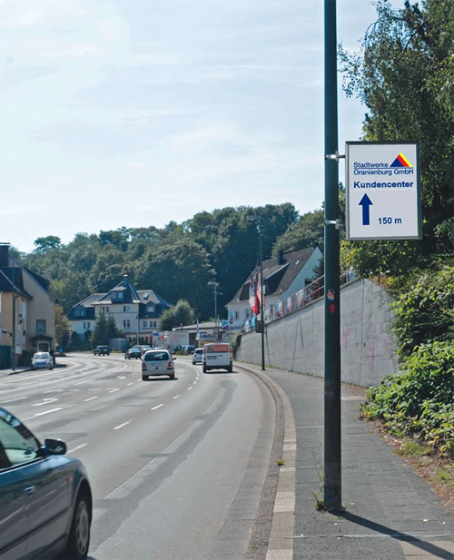 Gute Werbung an Laternenmasten ist profitabel.